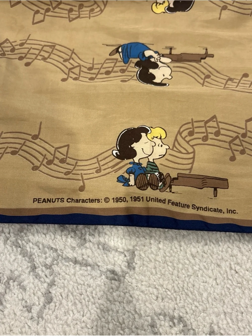 VINTAGE 1950,1951 Peanuts Scarf United Feature Charlie Brown Snoopy music52